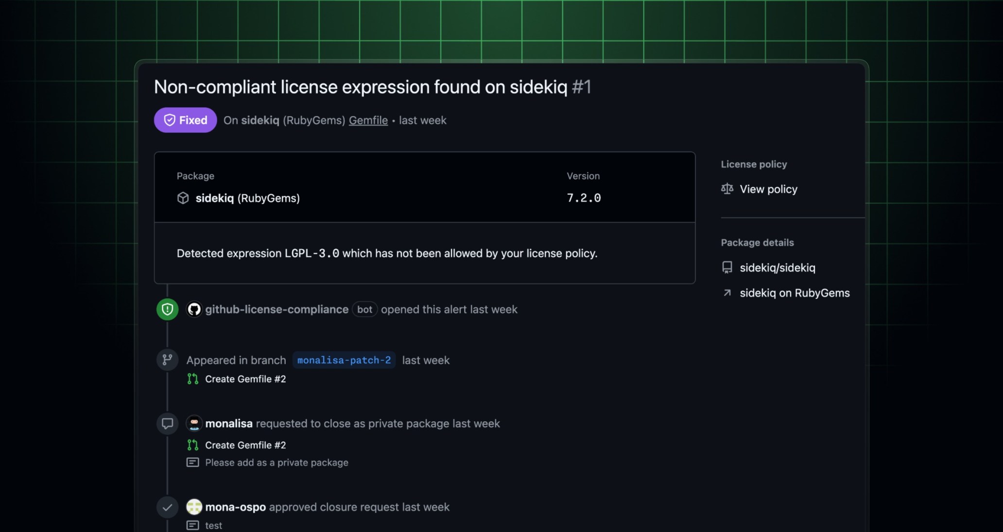 GitHub 官方截图:依赖许可证不符合企业策略的告警与审批时间线